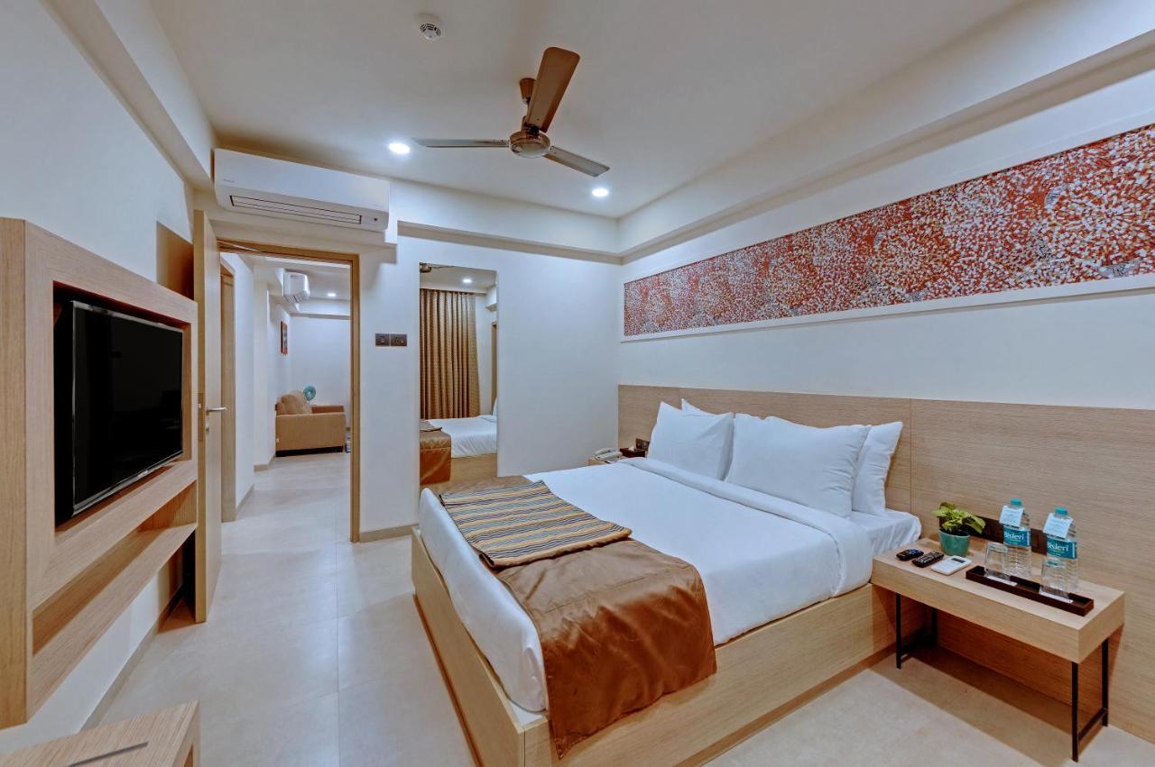 The Fern Habitat, Candolim, Goa Экстерьер фото